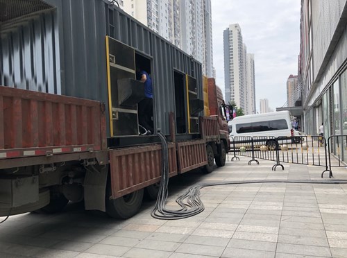 东安柴油发电机空气滤清器在不同季节的更换周期是否有差异？