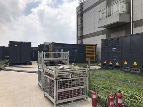 东安除了定期检查，还有哪些方法可以及时发现接触式转速表探头的磨损？